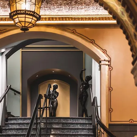 Bristol Hotel 5*