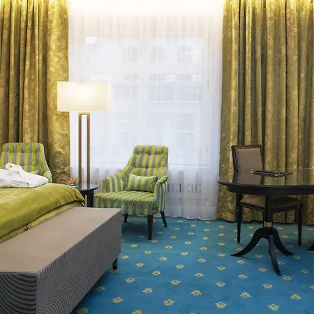 Bristol Hotel