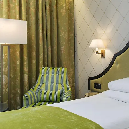Bristol Hotel 5*