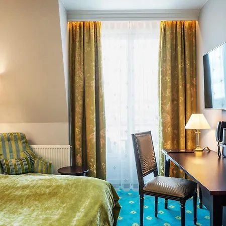 Hotel Bristol